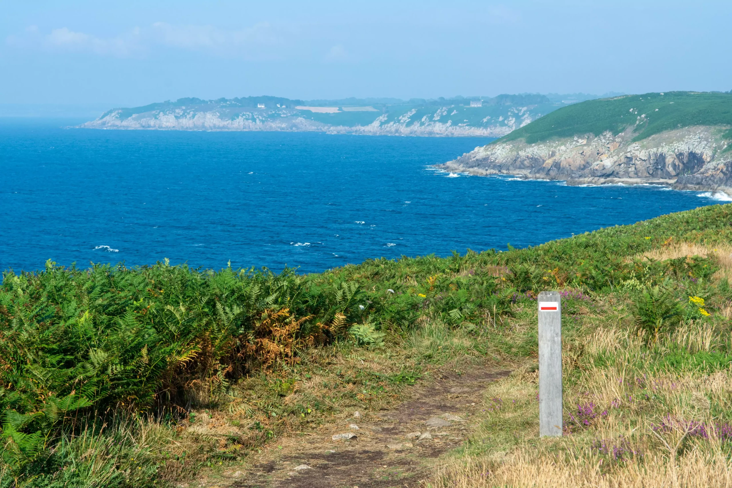 GR34 - Sentier des douanier avec vue sur la cote